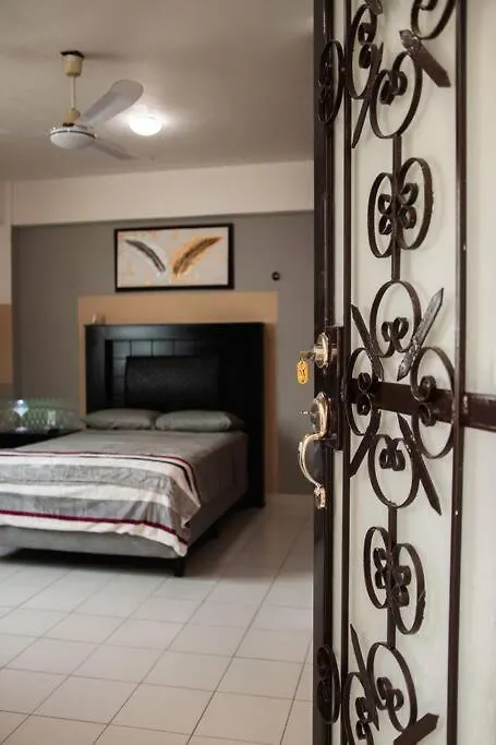 Departamento Orellana 4 Chetumal 0*,  Mexico
